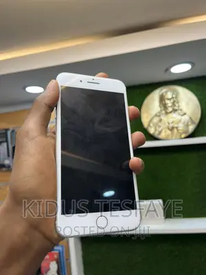 Apple iPhone 8 Plus 64 GB White