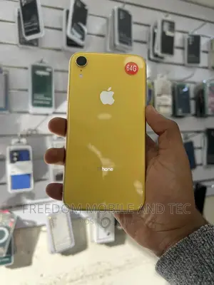 Photo - Apple iPhone XR 64 GB Yellow