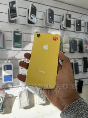 Apple iPhone XR 64 GB Yellow
