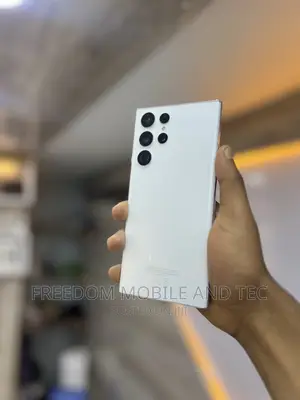 Photo - New Samsung Galaxy S22 Ultra 5G 256 GB White