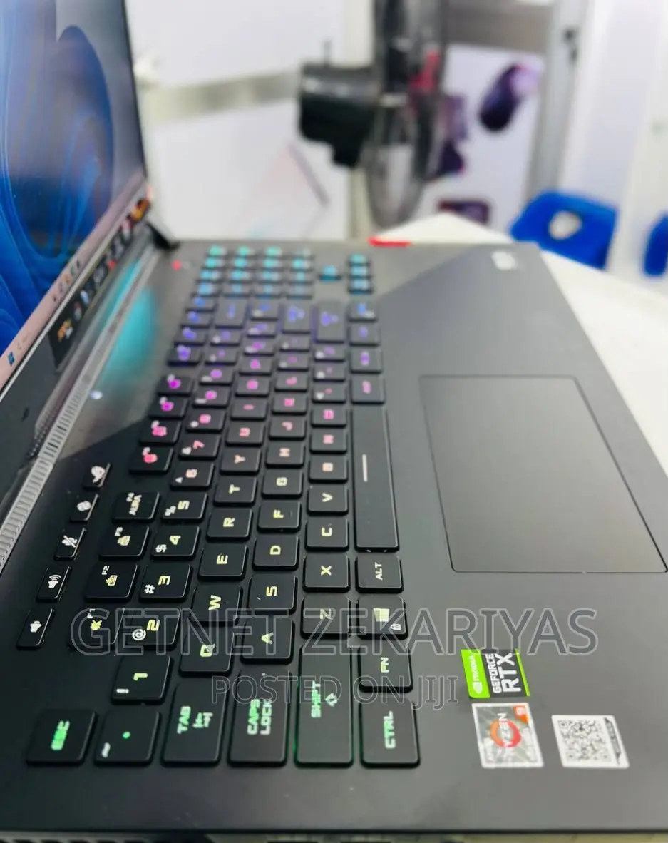 New Laptop Asus ROG Strix G15 32GB AMD Ryzen 9 SSD 1T