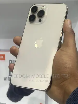 Photo - Apple iPhone 13 Pro Max 128 GB Gold