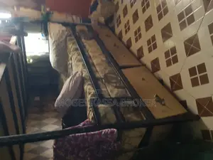 Furnished 2bdrm Condo in የሚሸጥ ኮንዶምንየም 2ኛ ወለል, Yeka for sale