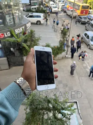 Photo - New Apple iPhone 6s Plus 128 GB White