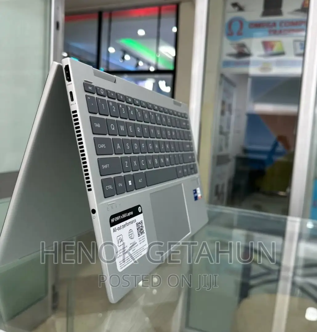 New Laptop HP Envy X360 16GB Intel Core I7 SSD 1T