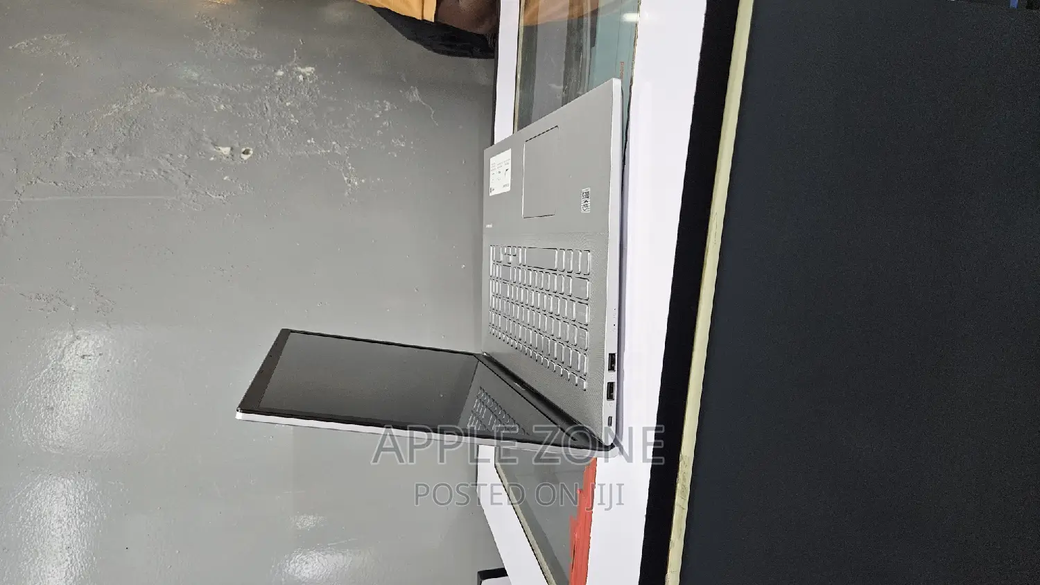 New Laptop Asus VivoBook Pro 17 N705UD 12GB Intel Core I5 HDD 1T