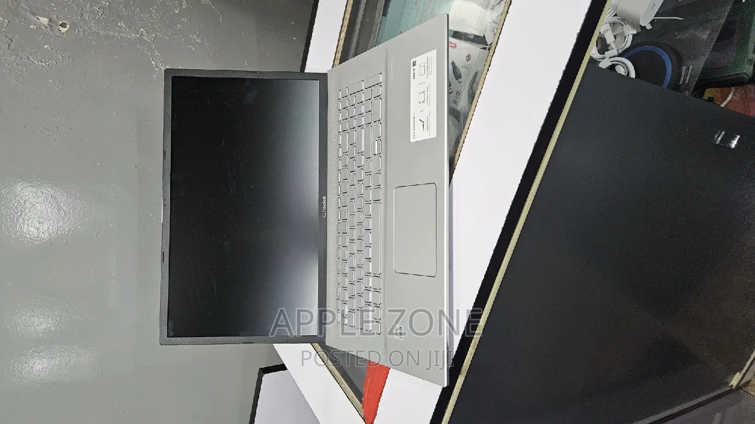 New Laptop Asus VivoBook Pro 17 N705UD 12GB Intel Core I5 HDD 1T