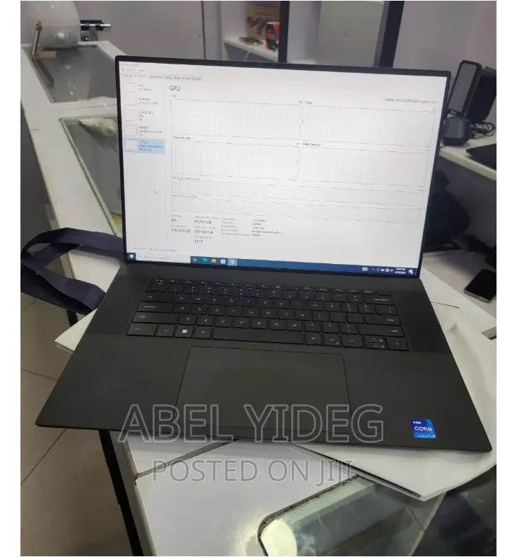 New Laptop Dell 32GB Intel Core I7 SSD 1T