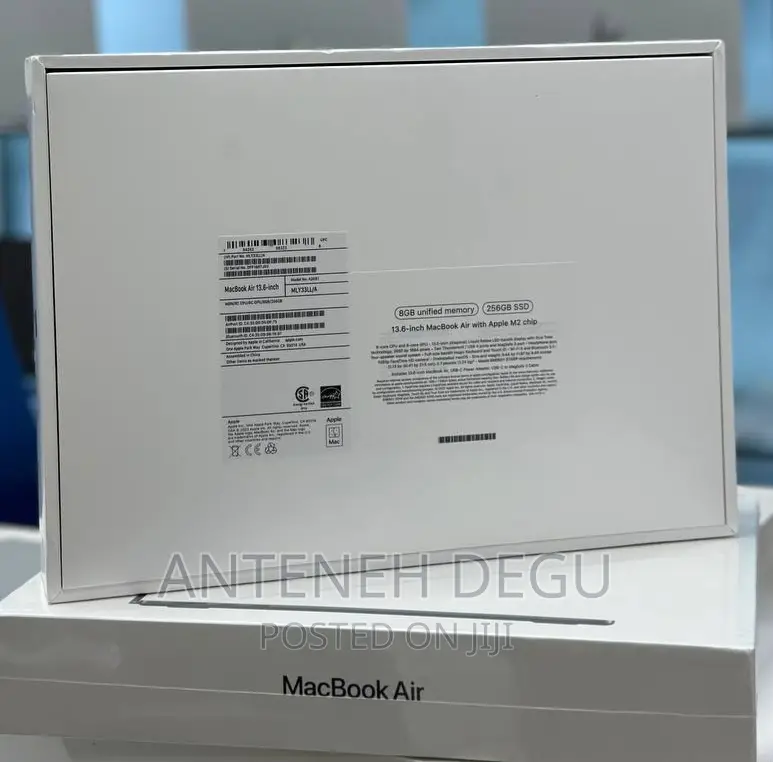 New Laptop Apple MacBook Air 2022 M2 8GB Apple M2 SSD 256GB