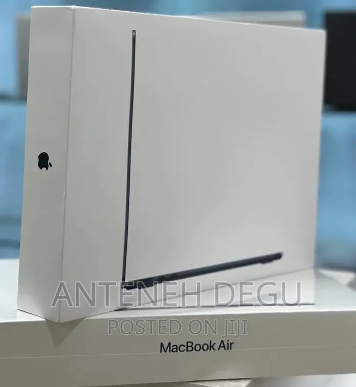 New Laptop Apple MacBook Air 2022 M2 8GB Apple M2 SSD 256GB