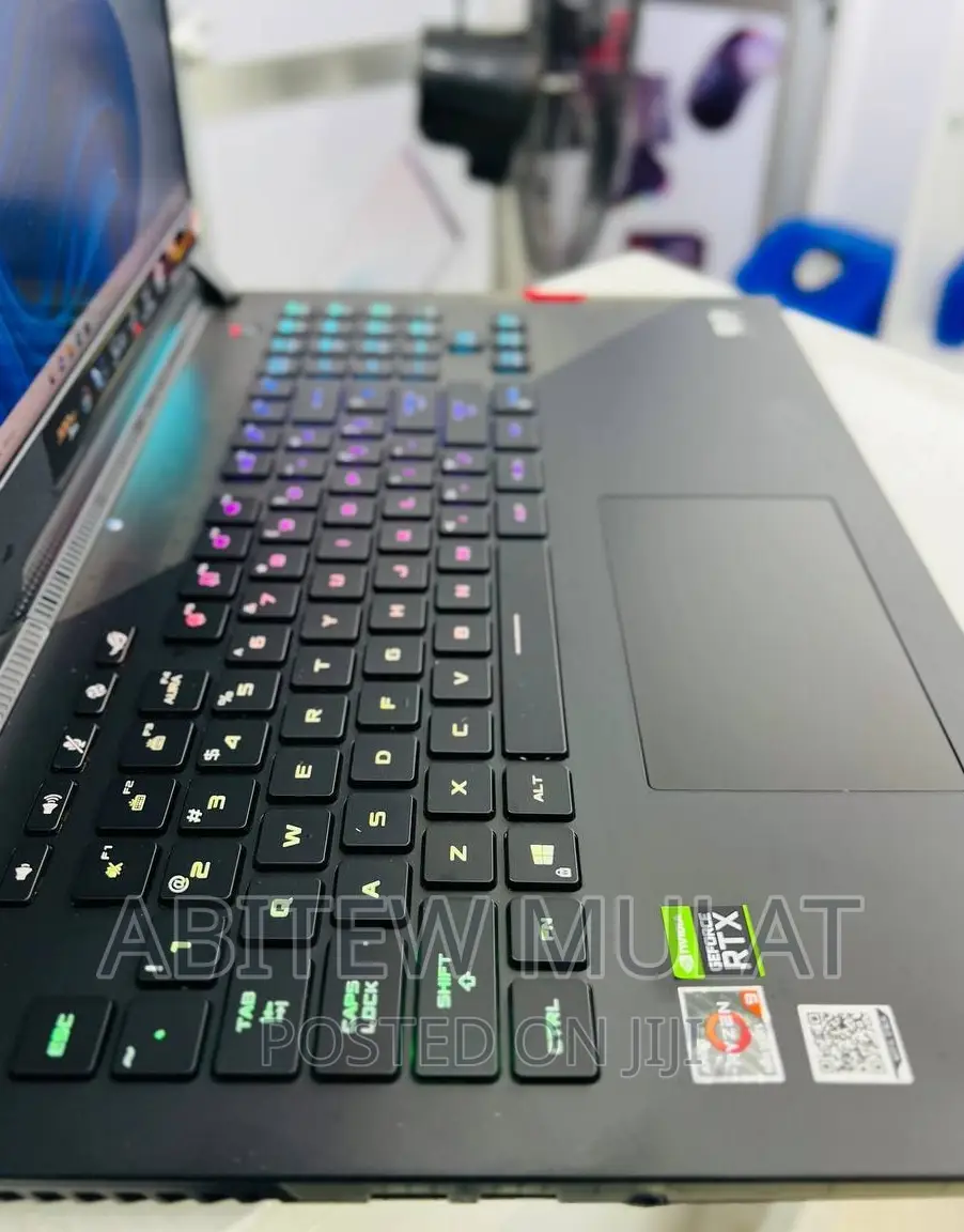 New Laptop Asus ROG Strix G15 32GB AMD Ryzen 9 SSD 1T