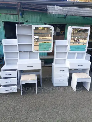 Photo - Dressing Table