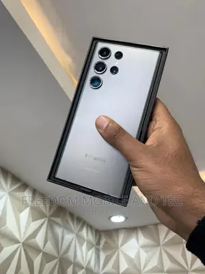 Photo - Samsung Galaxy S23 Ultra 256 GB Green