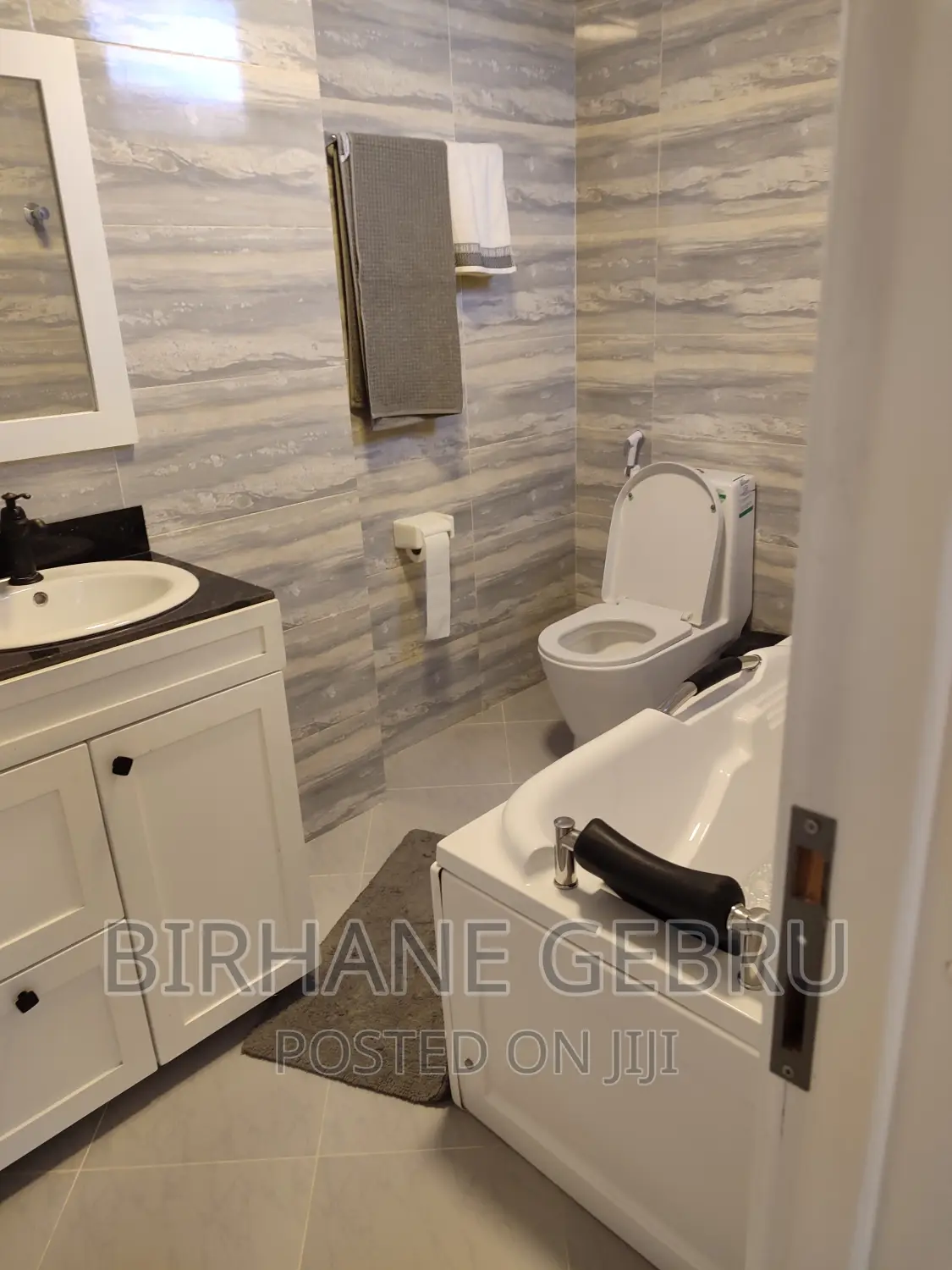 Furnished 2bdrm Apartment in Apartiment, Bole for rent