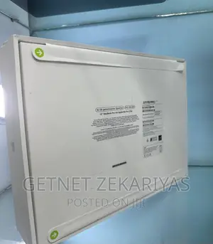 New Laptop Apple MacBook Pro 16GB Apple M2 SSD 512GB