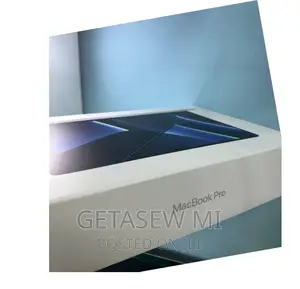 New Laptop Apple MacBook Pro 2022 M2 16GB Apple M2 SSD 512GB