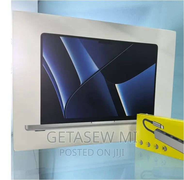 New Laptop Apple MacBook Pro 2022 M2 16GB Apple M2 SSD 512GB