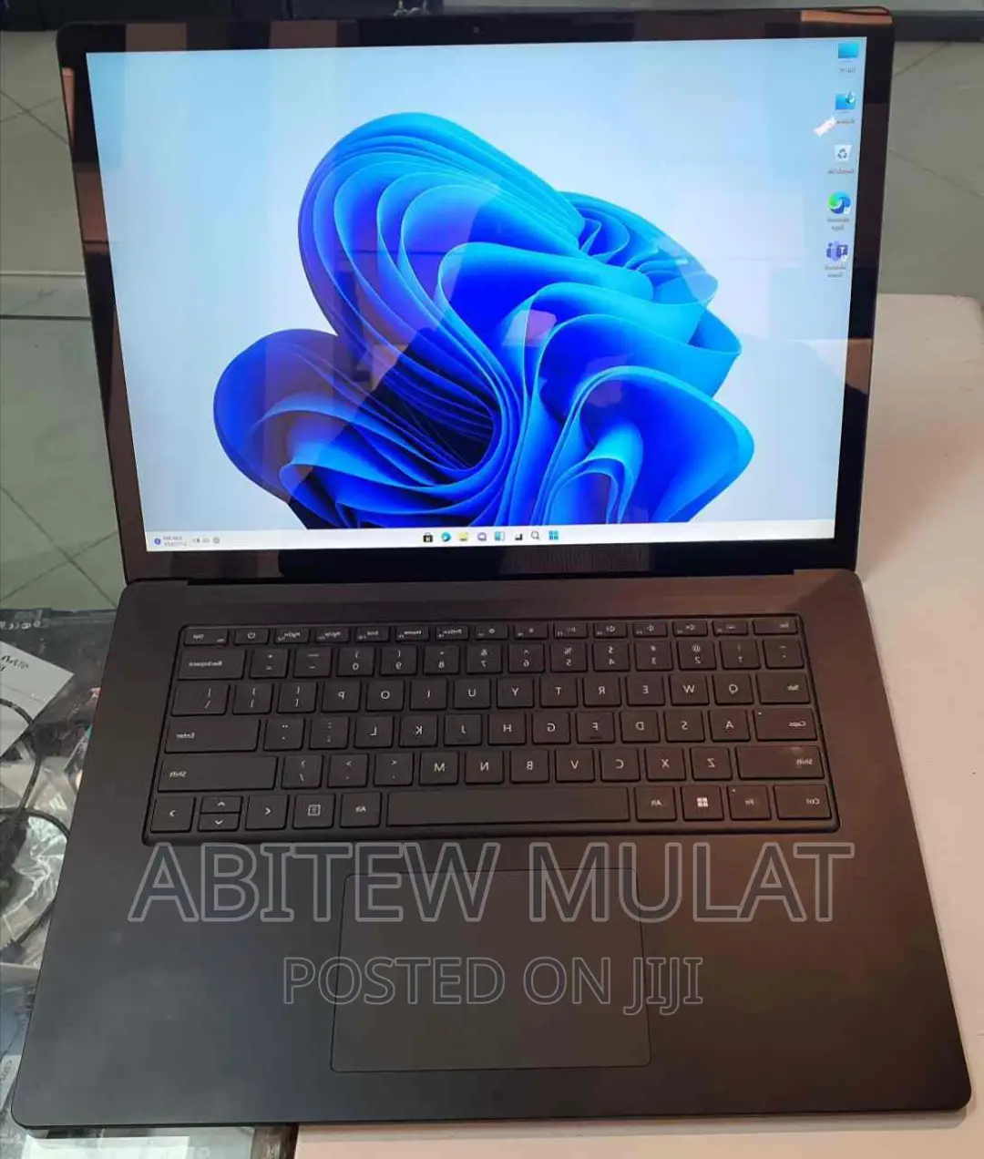 New Laptop Microsoft Surface Laptop 4 16GB Intel Core I7 SSD 512GB