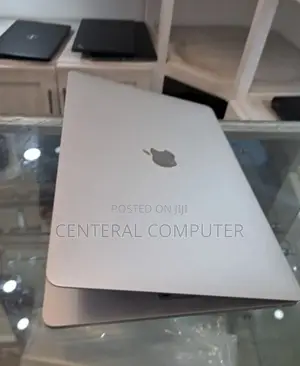 New Laptop Apple MacBook 2020 16GB Intel Core I7 SSD 1T