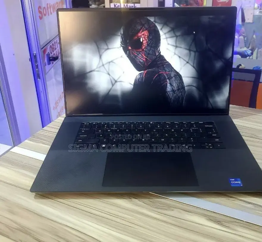 New Laptop Dell Precision 17 7720 32GB Intel Core I7 SSD 512GB