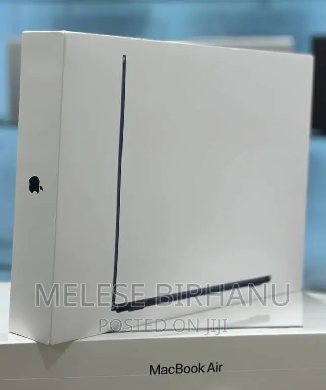 New Laptop Apple MacBook Air 2022 M2 8GB Intel Core I5 SSD 256GB