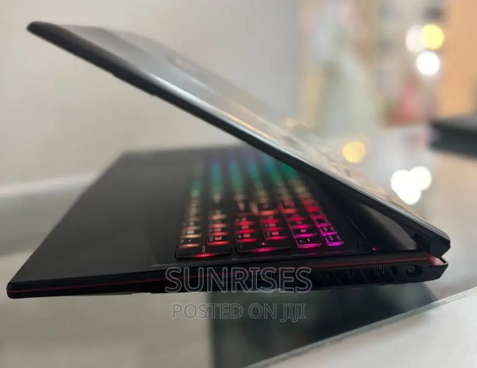 New Laptop MSI GP75 Leopard 16GB Intel Core I7 SSD 512GB