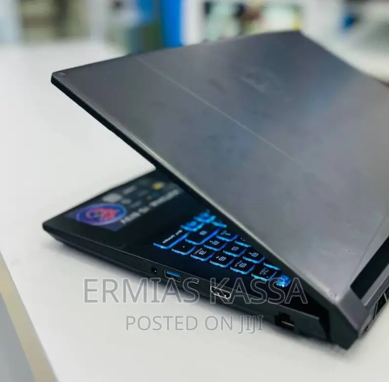 New Laptop MSI Katana 15 16GB Intel Core I7 SSD 512GB