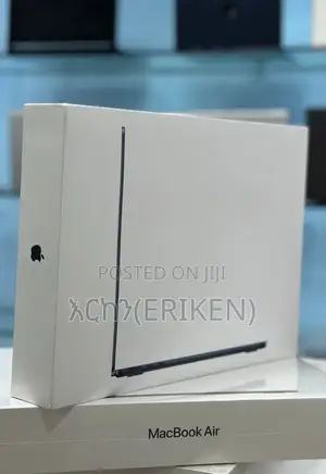 New Laptop Apple MacBook Air 2022 M2 8GB Apple M2 SSD 256GB