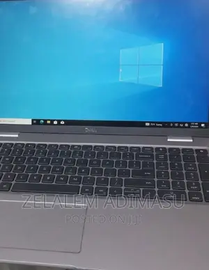 Photo - New Laptop Dell Latitude 5310 8GB Intel Core I7 SSD 512GB