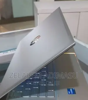 New Laptop HP Pavilion X2 10 16GB Intel Core I5 SSD 512GB