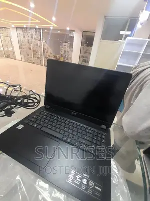 New Laptop Acer Aspire 3820TG 8GB Intel Core I5 SSD 512GB