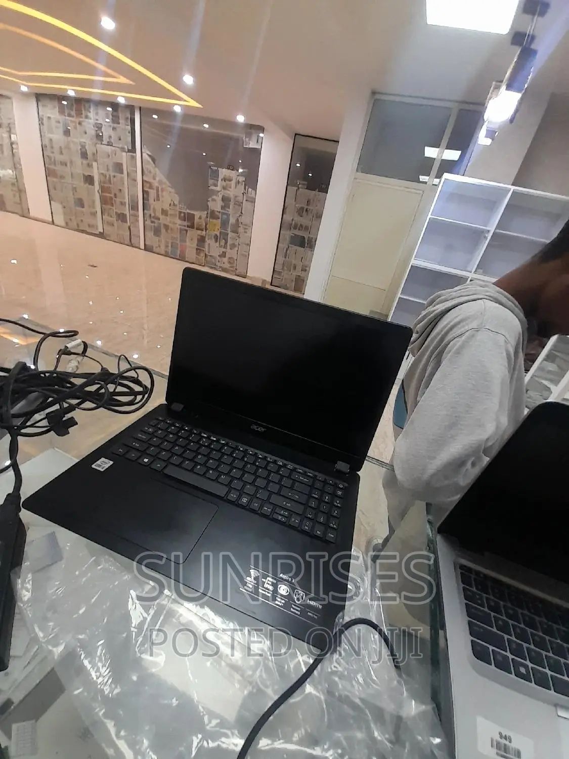 New Laptop Acer Aspire 3820TG 8GB Intel Core I5 SSD 512GB