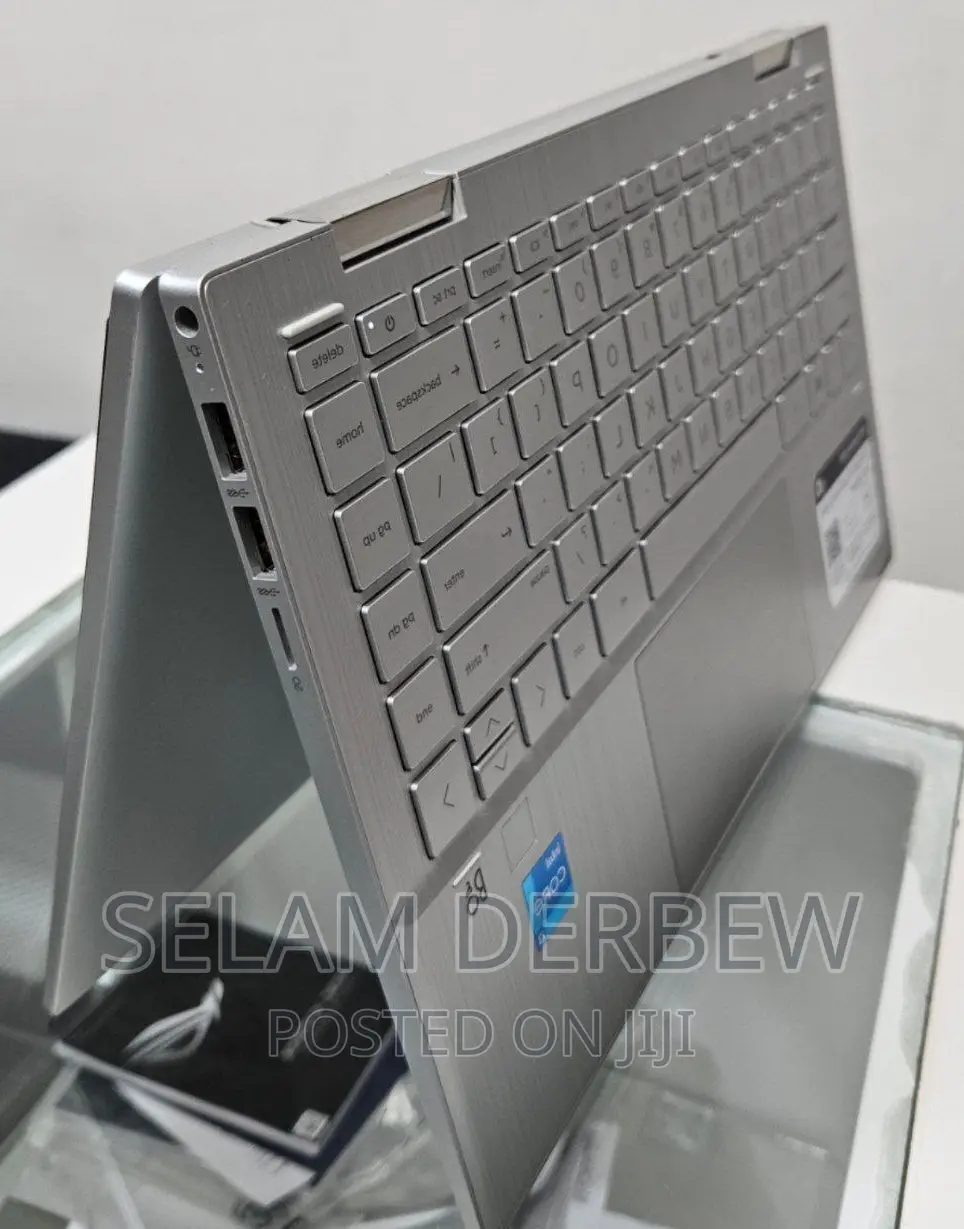 New Laptop HP Pavilion 13 X360 8GB Intel Core I3 SSD 256GB