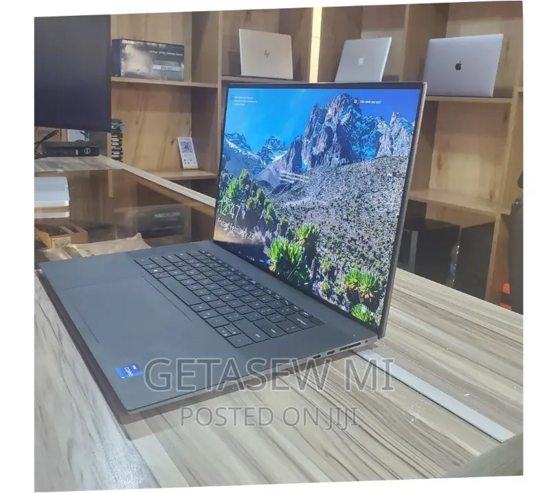 New Laptop Dell 32GB Intel Core I7 SSD 1T