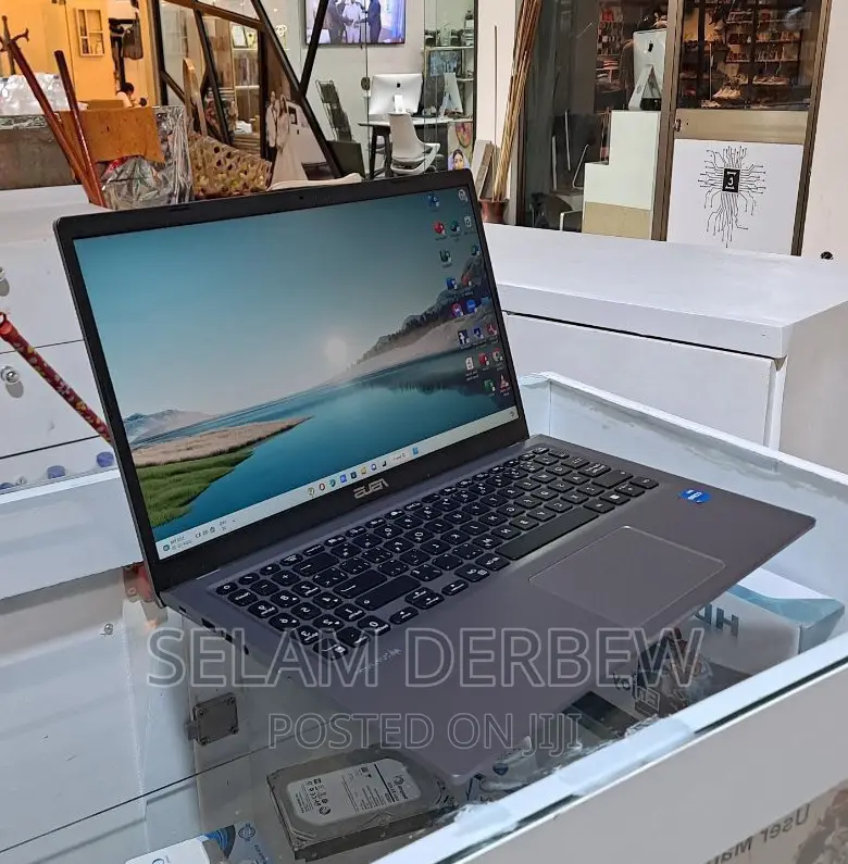 New Laptop Asus VivoBook E403NA 8GB Intel Core I5 SSD 512GB