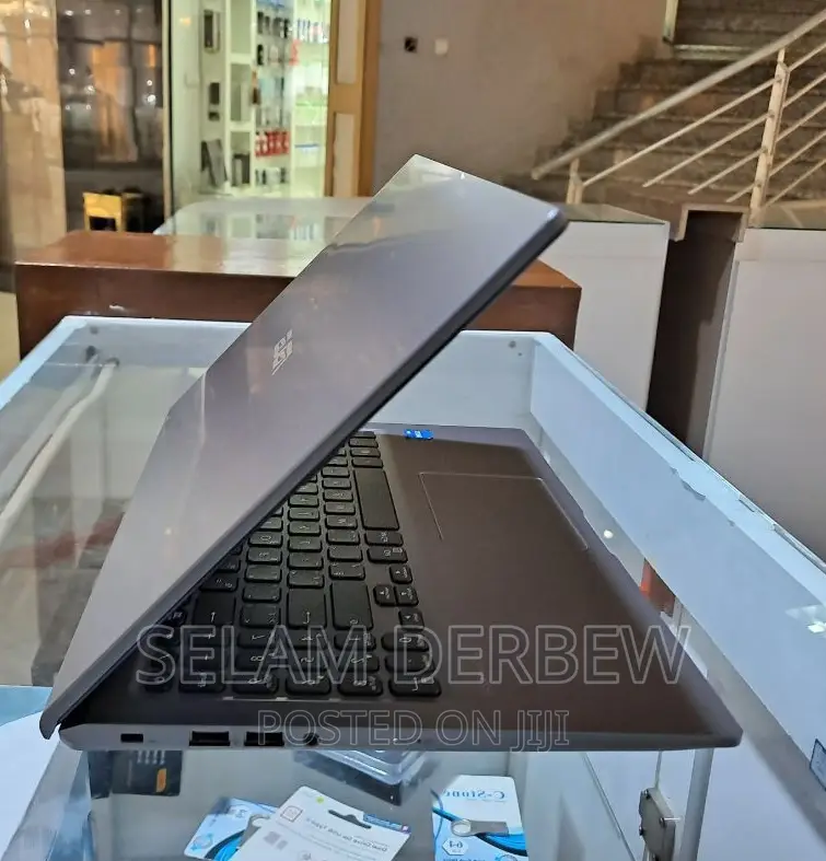 New Laptop Asus VivoBook E403NA 8GB Intel Core I5 SSD 512GB