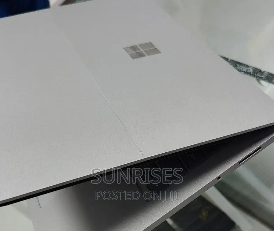 New Laptop Microsoft Surface Pro 9 16GB Intel Core I7 SSD 1T