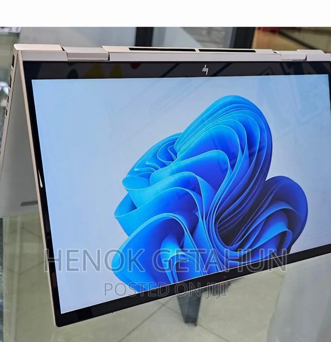 New Laptop HP Envy X360 8GB Intel Core I5 SSD 512GB