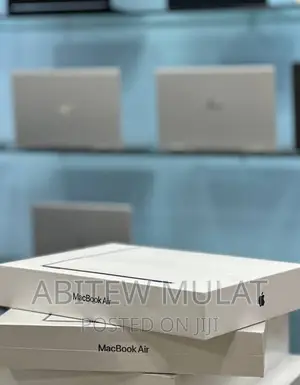 New Laptop Apple MacBook Air 2022 M2 8GB Apple M2 SSD 256GB