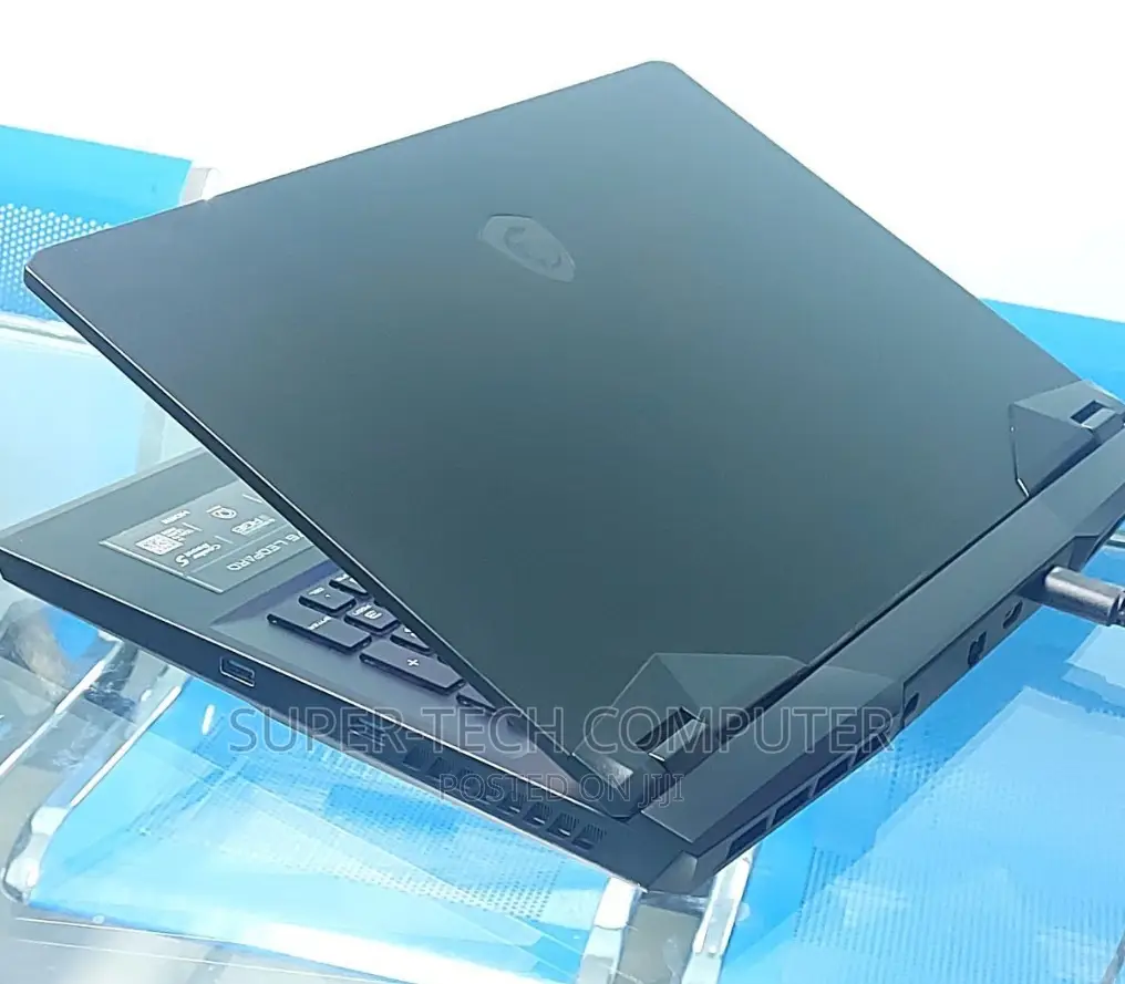 New Laptop MSI GP75 Leopard 16GB Intel Core I7 SSD 1T