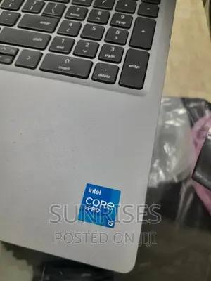 New Laptop Dell Latitude 5310 8GB Intel Core I5 SSD 512GB