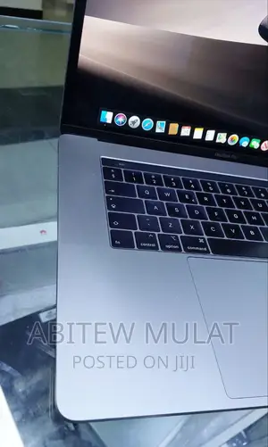 New Laptop Apple MacBook Pro 2019 32GB Intel Core I9 SSD 1T