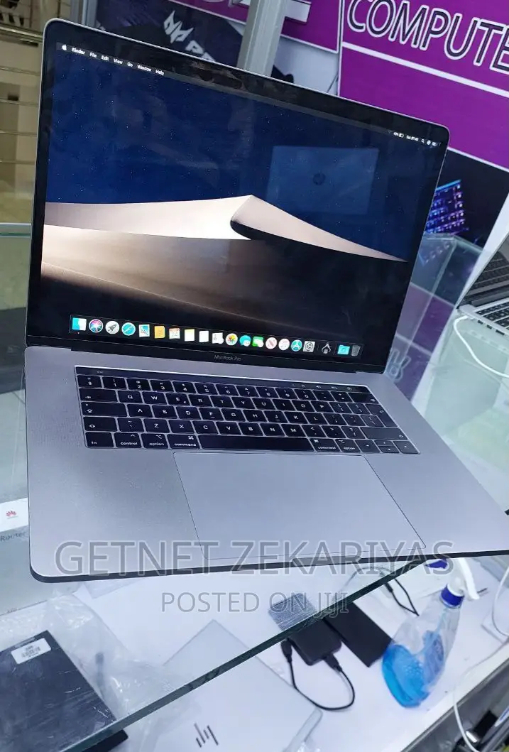 New Laptop Apple MacBook Pro 2019 32GB Intel Core I9 SSD 1T