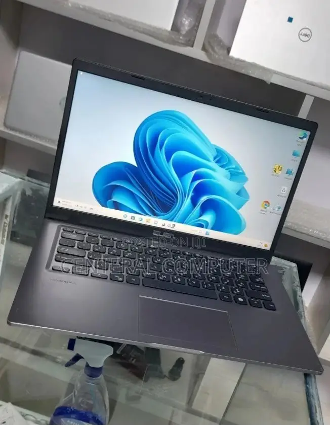 New Laptop Asus VivoBook 15 X505BA 8GB Intel Core I5 SSD 512GB