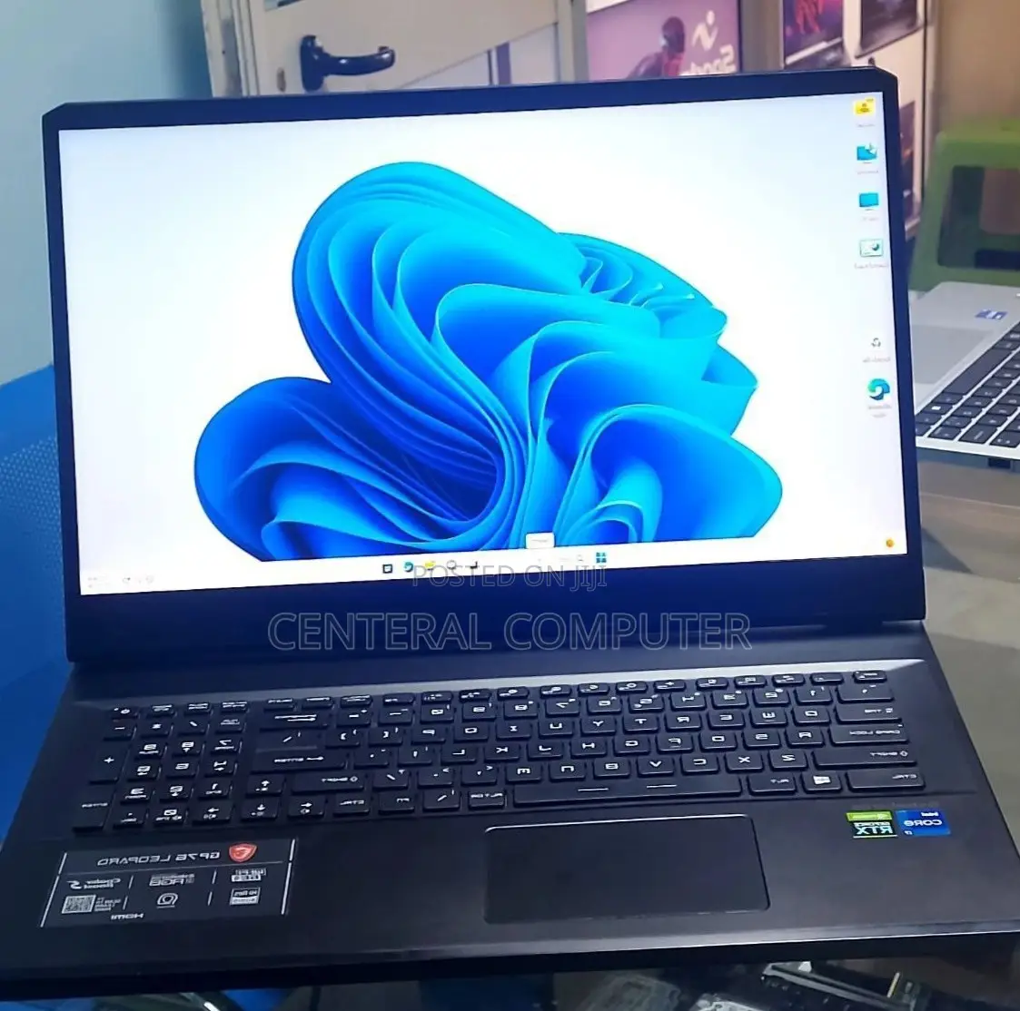 New Laptop MSI GE66 Raider 16GB Intel Core I7 SSD 1T