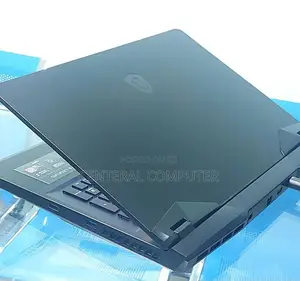 New Laptop MSI GE66 Raider 16GB Intel Core I7 SSD 1T