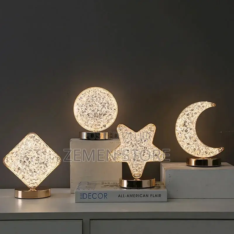 በጣም የሚያምር የዴስክ ላይ መብራት Luxurious Star Shaped Desk Lamp