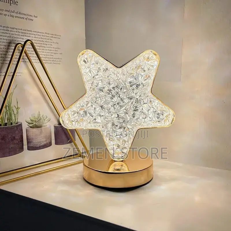 በጣም የሚያምር የዴስክ ላይ መብራት Luxurious Star Shaped Desk Lamp