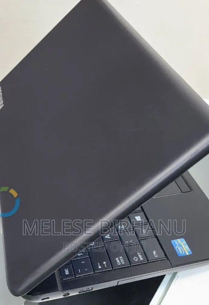 Laptop Toshiba Satellite C665 4GB Intel Core I5 HDD 500GB