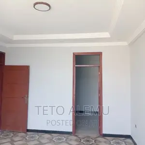 5bdrm House in የሚሸጥ ቤት ሰሚት ሰባ ሁለት, Bole for sale